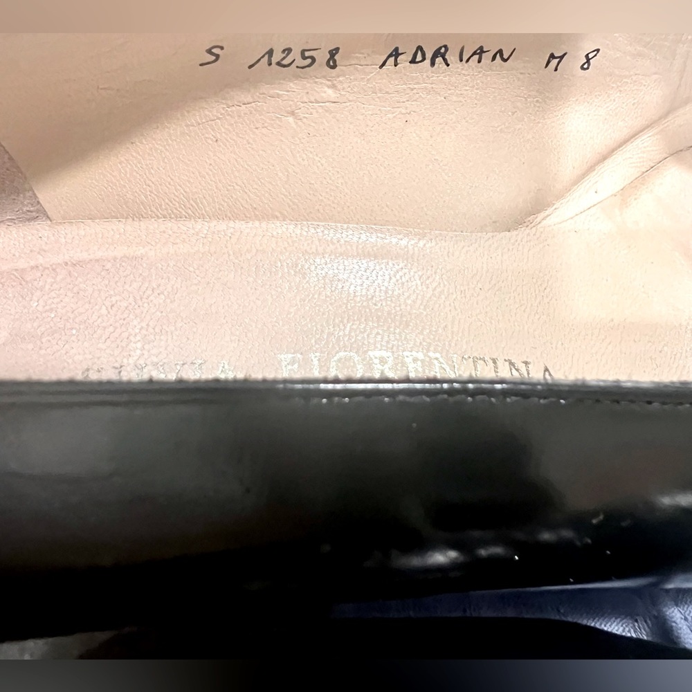 Silvia Fiorentina Black & Tan Pumps w/ Bow Size 8 - Picture 10 of 11